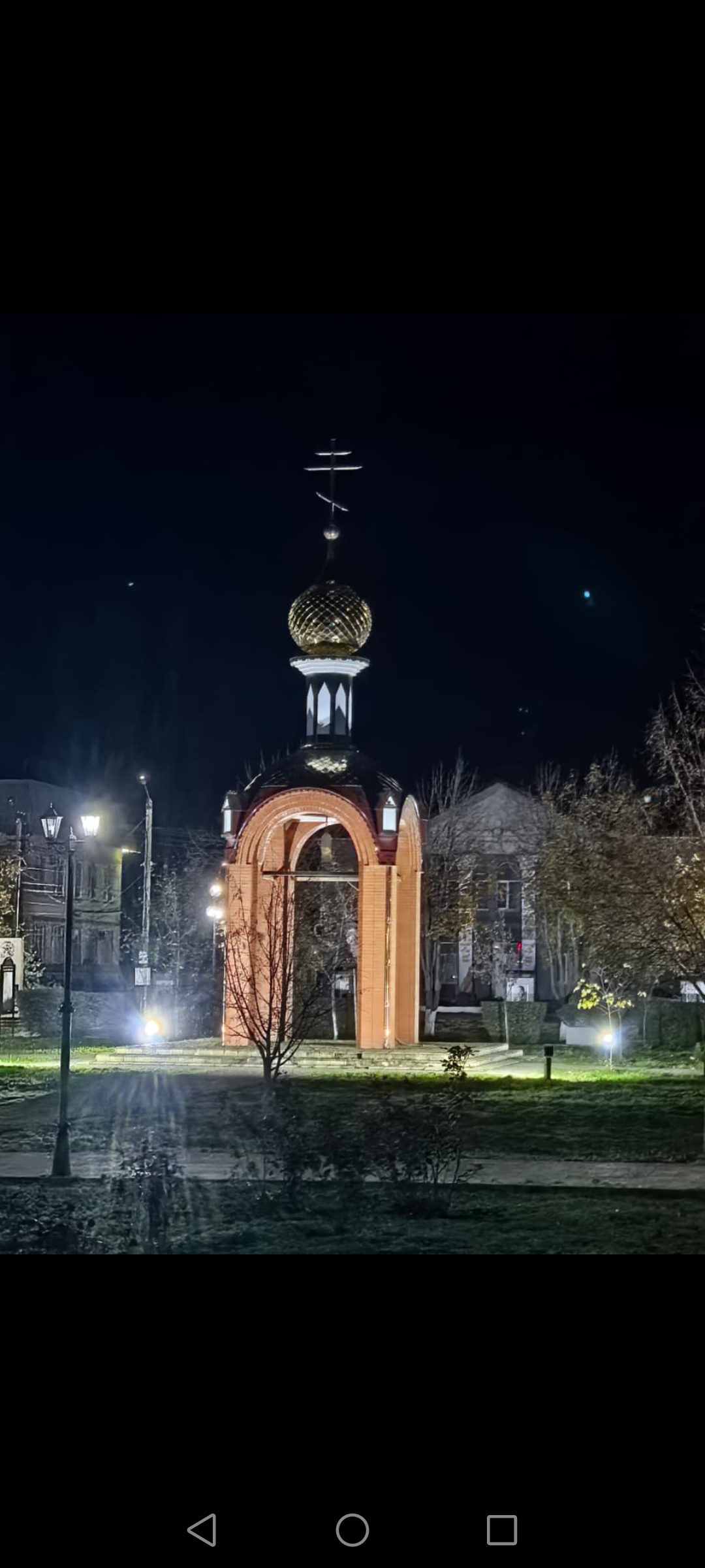 Фотографии.